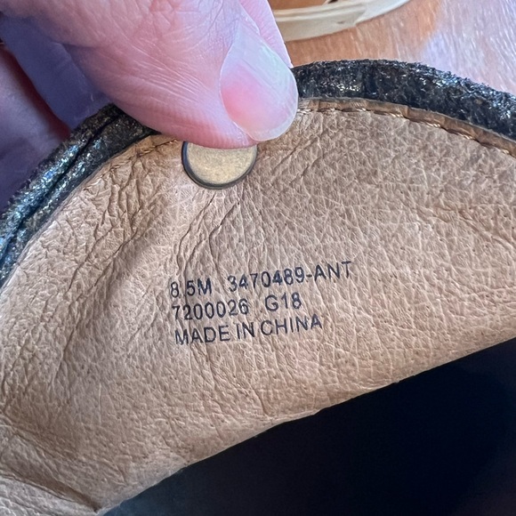 Frye metallic ankle boots size 8.5 - Picture 6 of 7